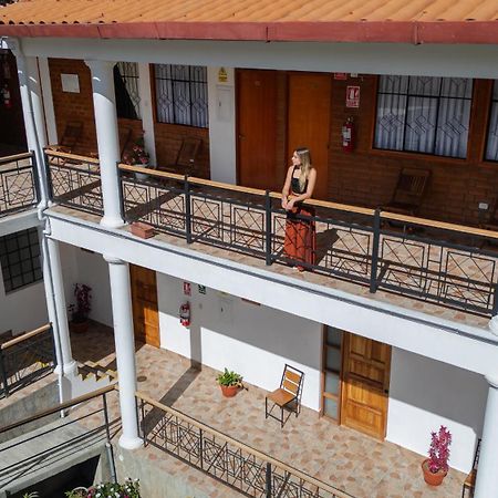 Хостел Tupac Huaraz Экстерьер фото