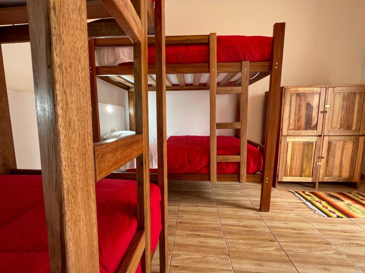 Хостел Tupac Huaraz Экстерьер фото