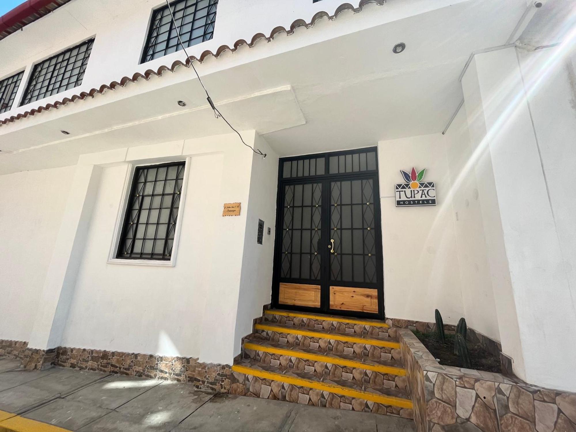 Хостел Tupac Huaraz Экстерьер фото